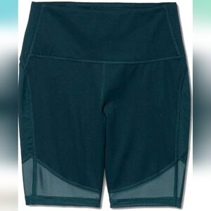 LIKE NEW all in motion Green Mesh Panels and Pockets Size XL.